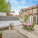 2 Bed In Oc-g0037