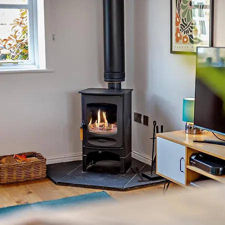 別荘 2 Bed In G0037 ヘルムスリー